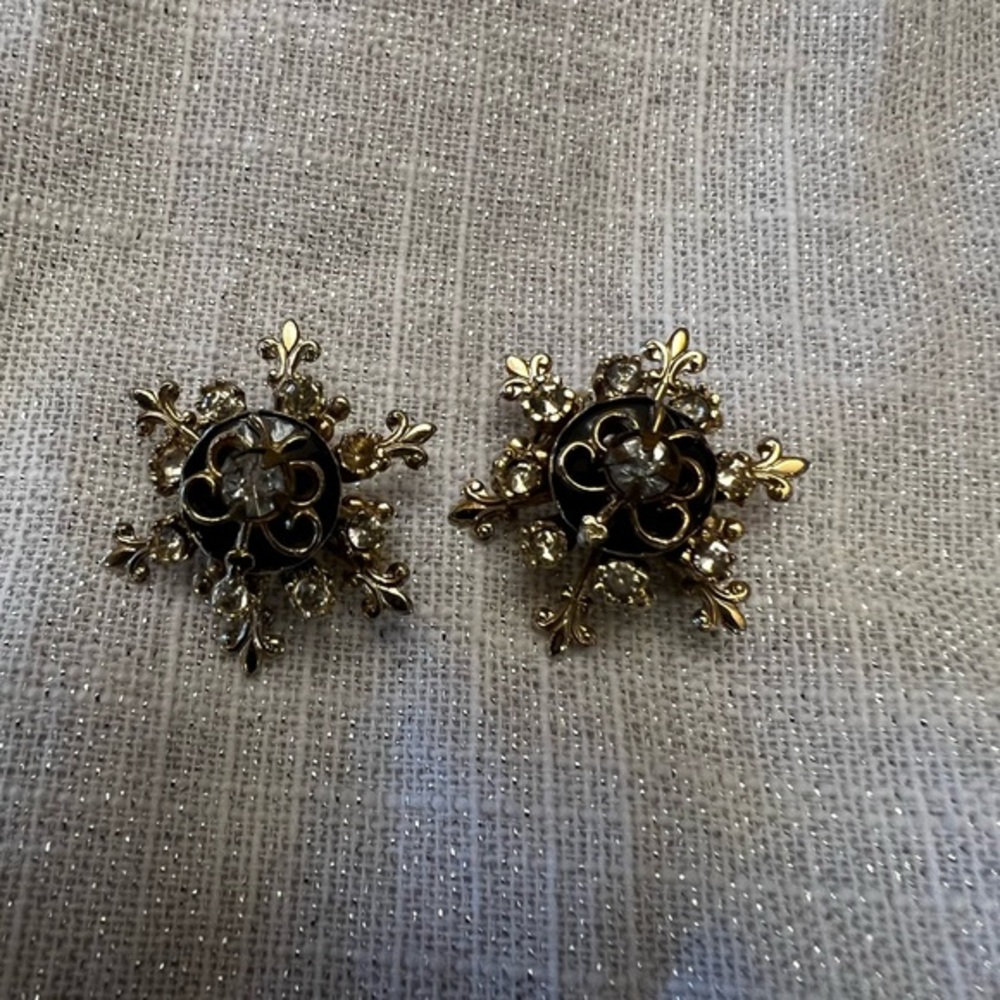 Pair of Elegant Gold and Black Snowflake Brooch